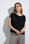 Camiseta Petunia Negro